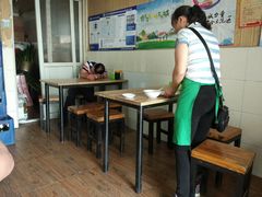 大堂-宝瑞门钉肉饼店