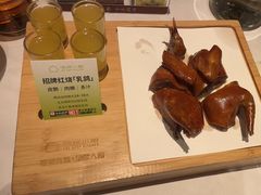 烤乳鸽-汤城小厨•粤菜•靓汤(金宝街店)
