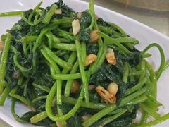 蒜蓉番薯叶-鹏城人家海鲜酒家·23年老字号(较场尾店)