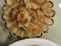 鱼头泡饼-东四民芳餐厅(世茂工三店)