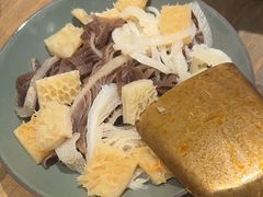 -毛肚向右·川渝毛肚王(经开永旺店)