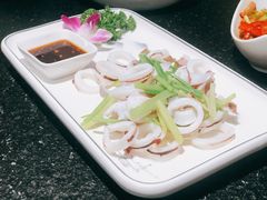 白灼鱿鱼-潮三爷砂锅焗海鲜·生腌·海鲜粥(朝晖店)