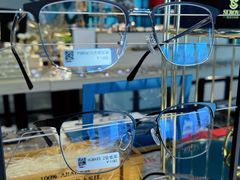 -Trend1881视光·蔡司视觉(领展广场店)