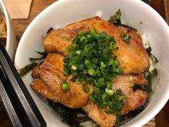 炙烤猪肉饭-面屋 猪一