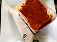 -莓园冰淇淋店