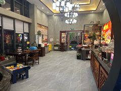 -乡土黄·鲜牛肉火锅·小龙虾(兴业街店)