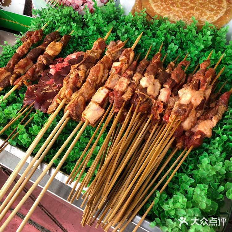 大连新疆维族烤羊肉串的兴盛和衰败