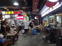 小吃街内景-食上东新街美食街区(民乐新都会店)