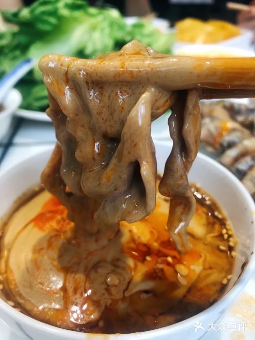 周嵘铜火锅图片
