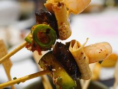 -红鼎豆捞·非遗鲍皇汤火锅(宝丰路店)