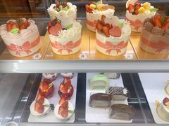 -花花卷卷·鲜食蛋糕(静安久光百货店)