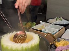 -得意咚瓜·顺德鱼生·冬瓜火锅(深圳首店)