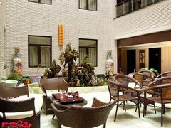 10-月亮河温泉度假酒店