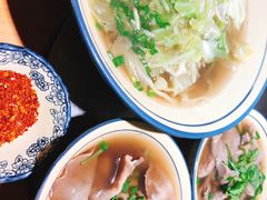 -大众跷脚牛肉馆·非遗传承单位(峨眉山店)