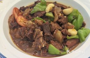 Stewed Yellow Beef with Ox Tendon