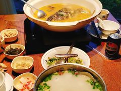 -湘力力小院·鱼汤泡饭(枫林路店)