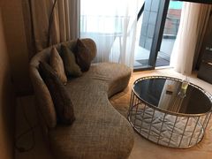 -上海滴水湖皇冠假日酒店