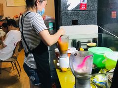 -夏食光安顺小舒冰粉冰浆(甲秀楼店)