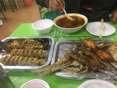 -布尔津河堤夜市