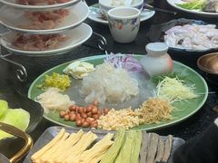 -得意咚瓜·顺德鱼生·冬瓜火锅(深圳首店)