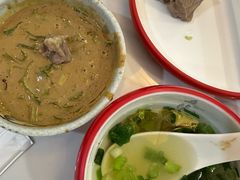 -毛辣果·贵州红酸汤牛肉火锅(西单店)