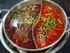 鸳鸯锅-佳荣老五生态牛肉馆