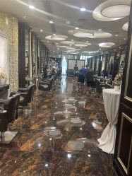 -八佰伴8008星级形象店