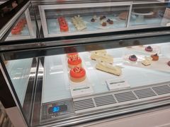 -潮一不贰·法式甜品·生日蛋糕·西式简餐(外滩店)