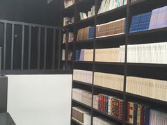 -钟书阁(松江泰晤士小镇店)