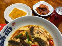 -李犟大爆鳝面·手工蟹黄包(湖滨西湖店)
