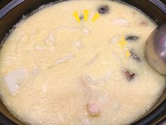 花胶海参煲鸡-喜上喜鸡煲翅(吉大店)