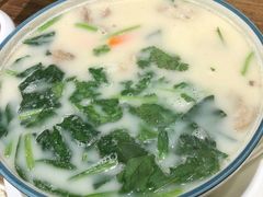 羊肉汤-清真·玛丽亚新疆菜主题餐厅(浙江中路店)