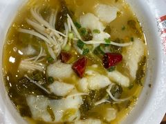 -南城香·饭香串香馄饨香(青年路店)