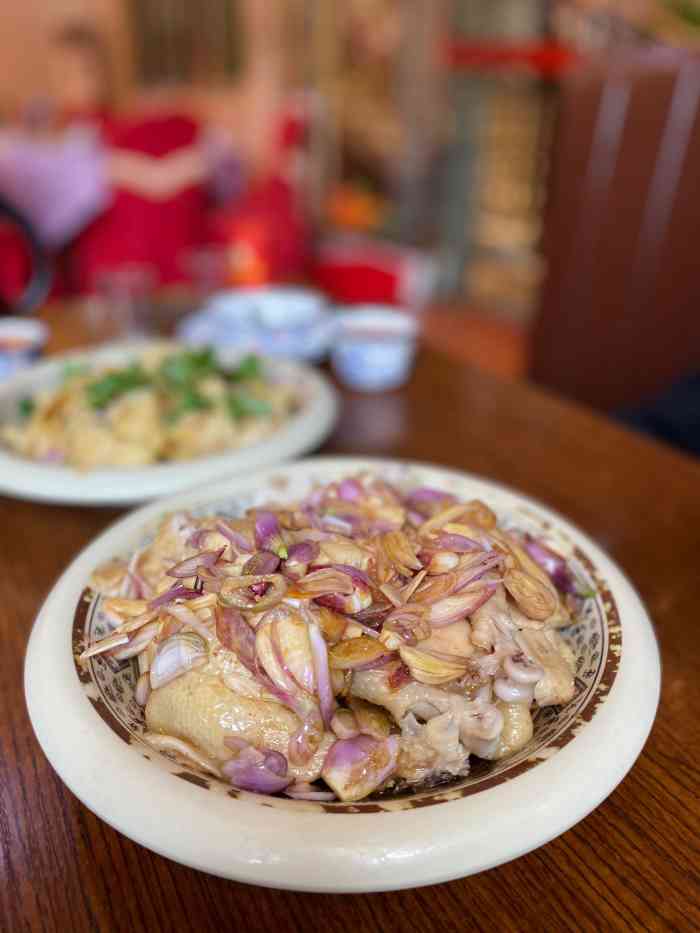 六约山庄-"一般般吧,服务很差这里的服务员也少,环境.