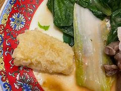 -毛辣果·贵州红酸汤牛肉火锅(西单店)