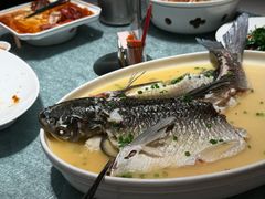 油盐蒸万绿湖鲩鱼-香顺·客家菜(东坑店)