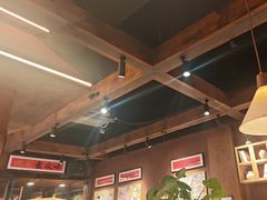 -巴卤社老火锅(财富店)