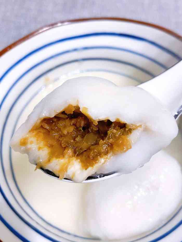 老无锡汤圆-"这家汤圆店价格倒不是很贵,萝卜丝,菜猪油.