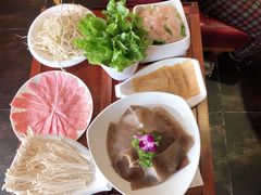 -洪焱重庆老火锅(万福花园店)