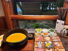 -银米·云南传统过桥米线(双廊黑金冠店)