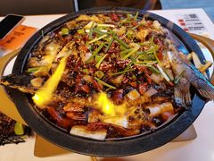 女王味烤鱼-鸣记脆皮烤鱼·海鲜烤鱼(三八广场店)