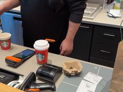 -星巴克(上海长宁来福士1F店)