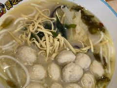 -灵芝妹子海鲜米线(劳动公园店)
