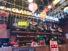 -拉亚汉堡经典餐厅(商城路店)