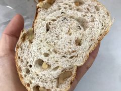 全麦核桃-风车面包