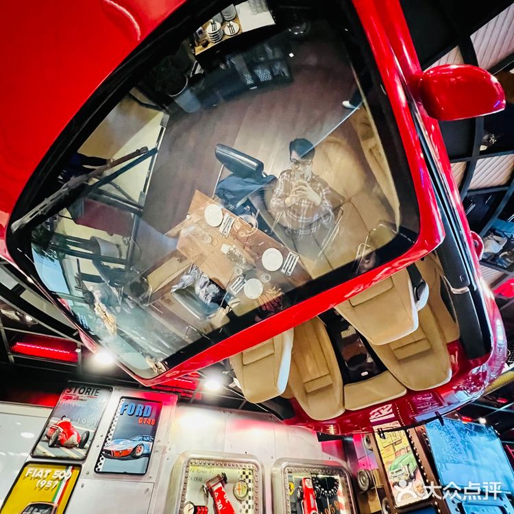 北京探店丨坐在600万宾利下就餐是种怎样的体验？🏎🏎