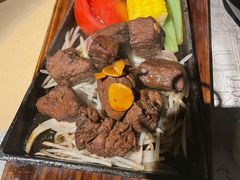 铁锄牛排-穹六人间 people 6(岳阳路店)