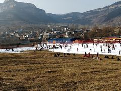 -济南卧虎山滑雪场