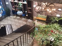-童年小筑餐厅(申花路店)