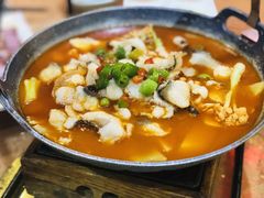 -老滇山寨•云南特色菜•地方菜•民族风情歌舞表演(金碧店)